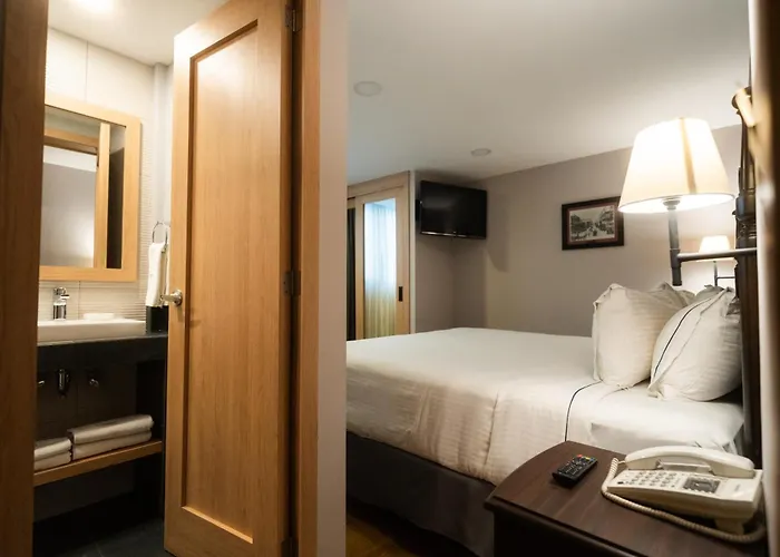 Canada Hotel 4*