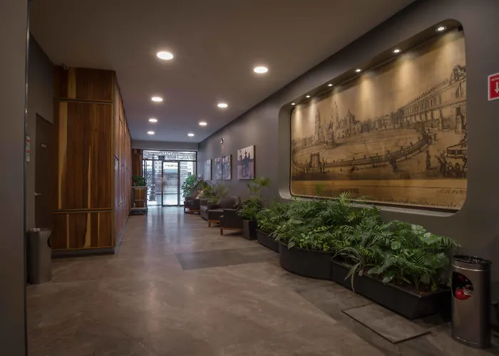 Hotel Canada 4*