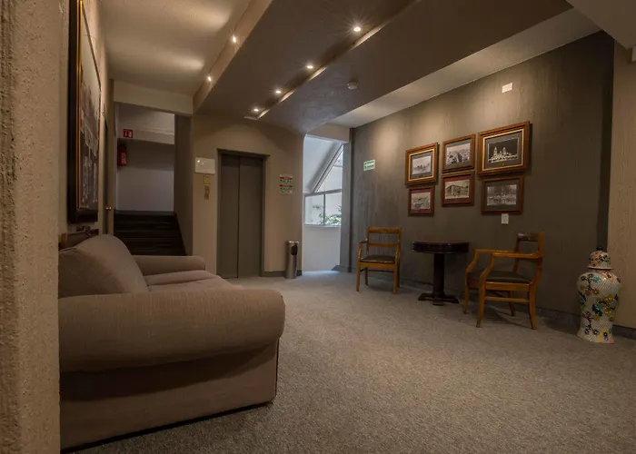 Hotel Canada 4*
