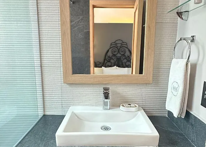 Canada Hotel